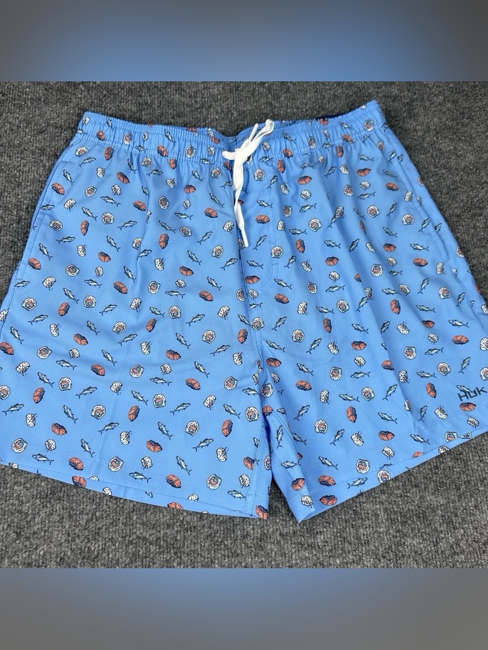 HUK Pursuit Volley Shorts Mens Large Blue Sushi Fish 5.5” Beach Vacation Swim